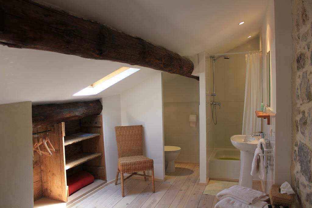 Hôtel Mas Des Ayres à Saint Alban Auriolles Chambre photo